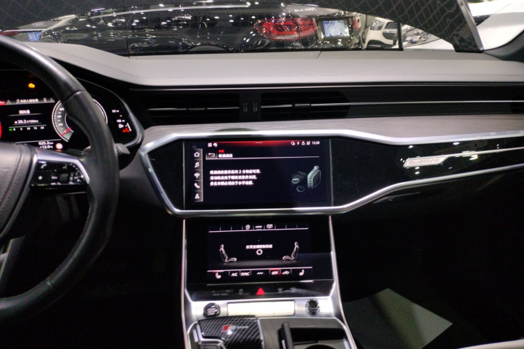 奥迪A6L 2024款 45 TFSI quattro 臻选动感型局部细节16