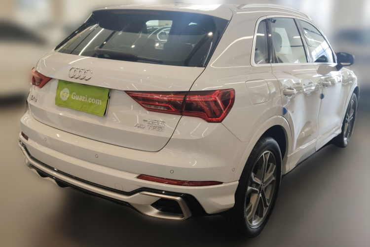 奥迪Q3 2024款 40 TFSI 时尚动感型车身外观7
