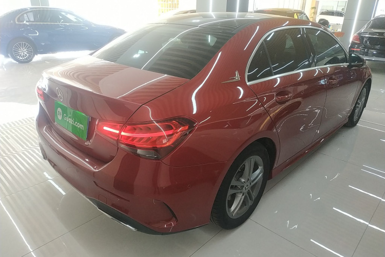 奔驰A级 2020款 改款二 A 180 L 运动轿车车身外观6005
