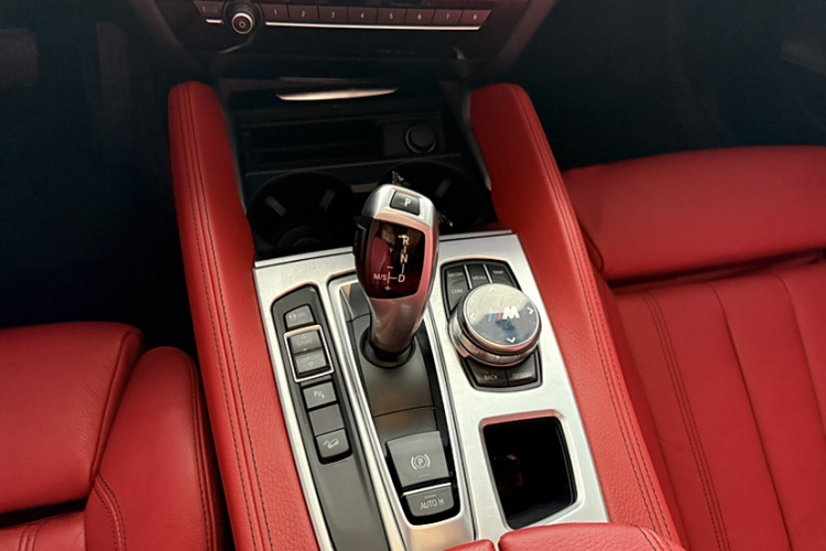 宝马X6 2018款 xDrive28i中控内饰7004