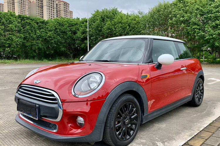 MINI 2016款 1.2T ONE 先锋派车身外观1