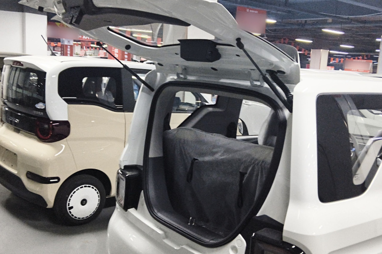 吉利银河 熊猫 2025款 210km 元气熊机舱底盘23