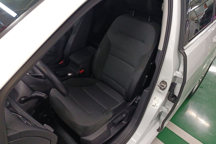 大众 高尔夫 2018款 230TSI 自动舒适型局部细节19