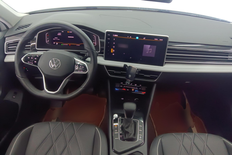 大众 途观L 2023款 300TSI 自动两驱智享版中控内饰12