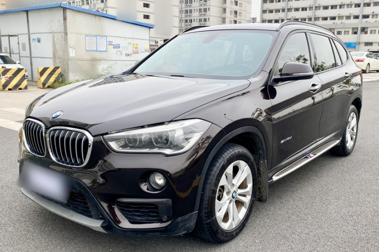 宝马X1 2016款 sDrive18Li 尊享型车身外观6005
