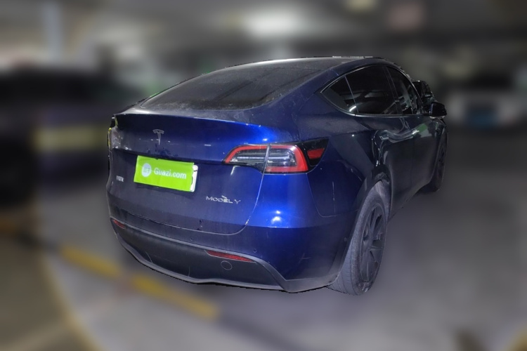特斯拉 Model Y 2023款 长续航全轮驱动版车身外观6005