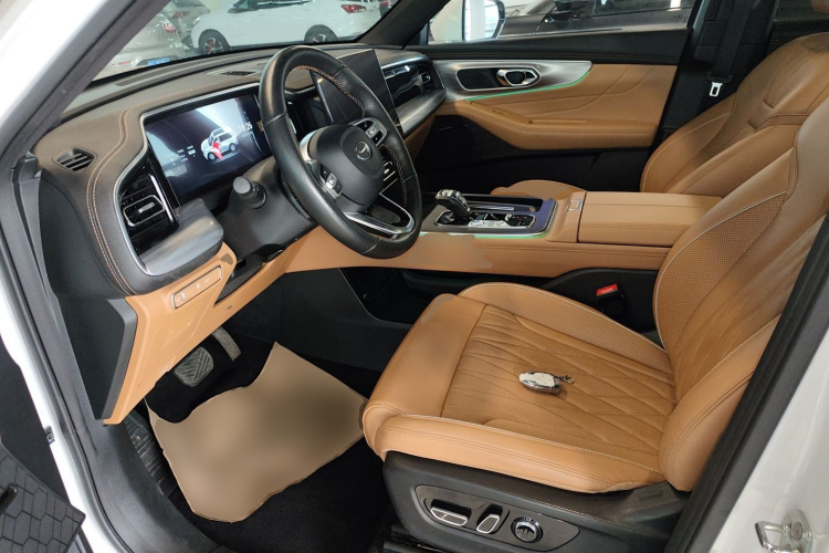 广汽传祺 传祺GS8 2022款 领航系列 2.0TGDI 两驱豪华智联版（七座）中控内饰19