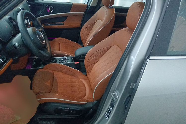 MINI Countryman 2023款 改款 1.5T COOPER ALL4 鉴赏家局部细节19