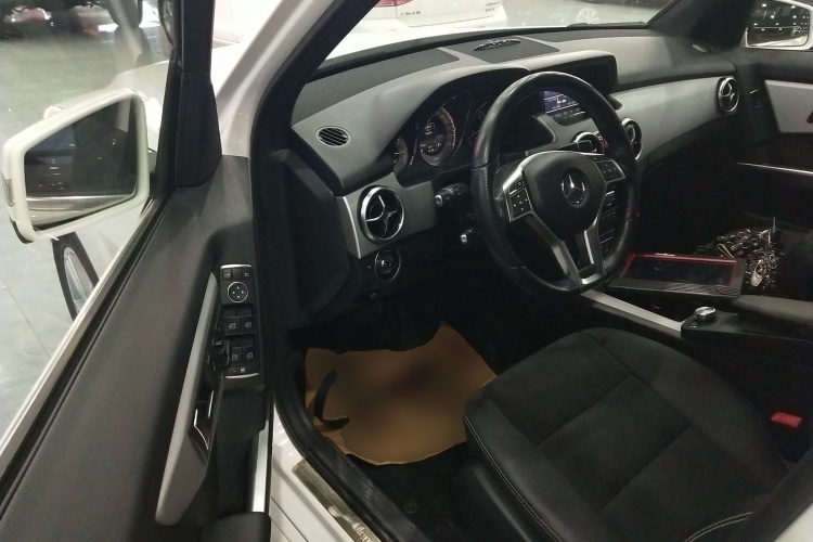 奔驰GLK级 2014款 GLK 200 标准型中控内饰20