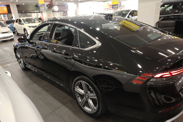 本田 雅阁 2023款 260TURBO 卓越版车身外观6003