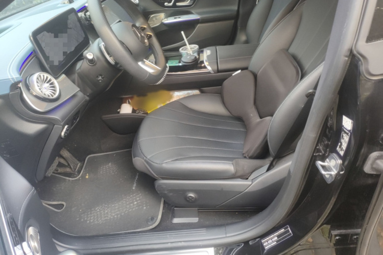 奔驰EQE 2022款 350 先型特别版局部细节19