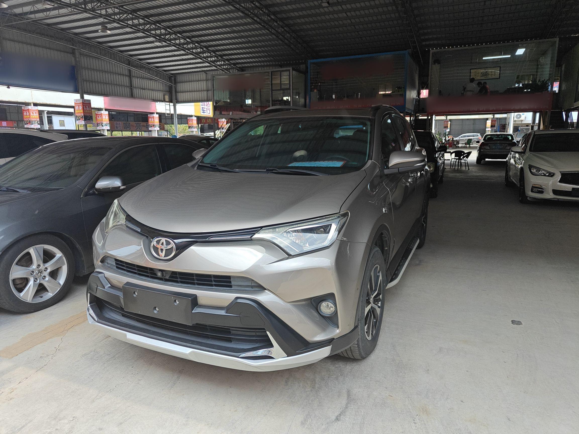 2016款 RAV4荣放 2.0L CVT两驱风尚版图片