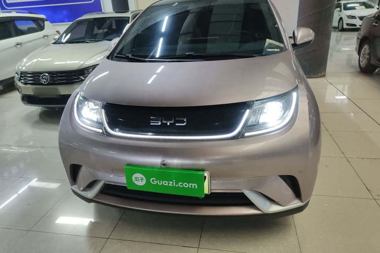 比亚迪 海豚 2025款 420km 时尚版车身外观2