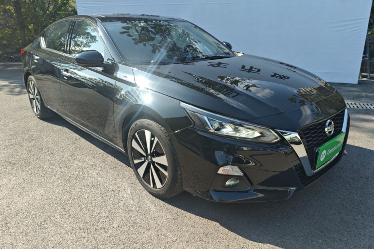 日产 天籁 2021款 2.0L XL 舒适版车身外观3