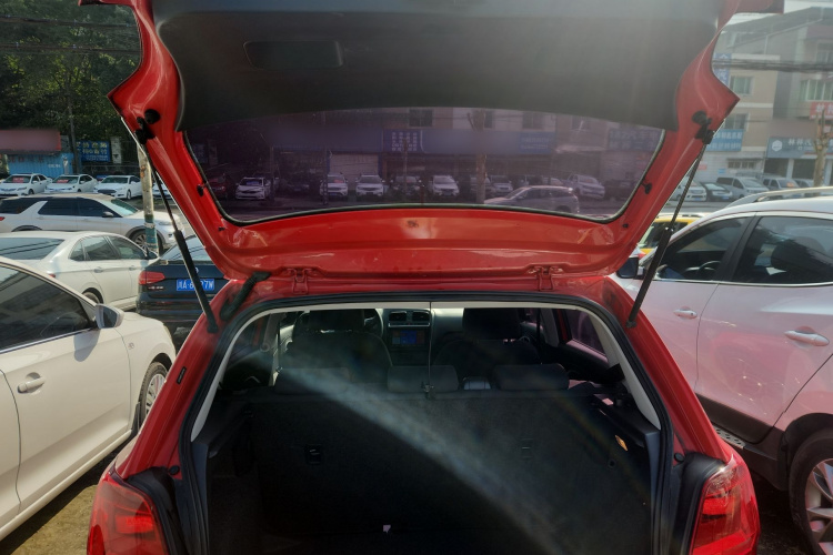 大众 Polo 2018款 1.5L 手动安驾型机舱底盘23