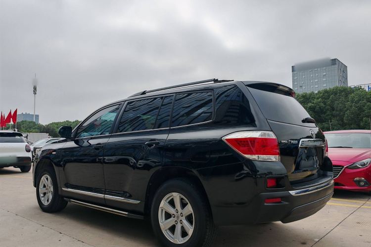 丰田 汉兰达 2012款 2.7L 两驱5座精英版车身外观6008