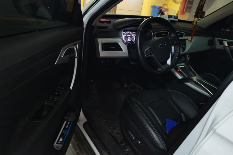 吉利汽车 博越 2018款 1.8TD 自动两驱智联型4G互联版中控内饰20