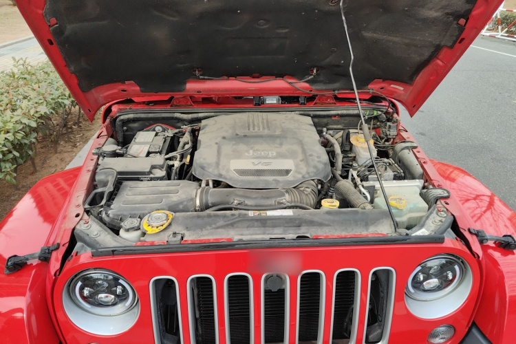 Jeep 牧马人 2017款 3.0L Sahara 四门舒享版局部细节24