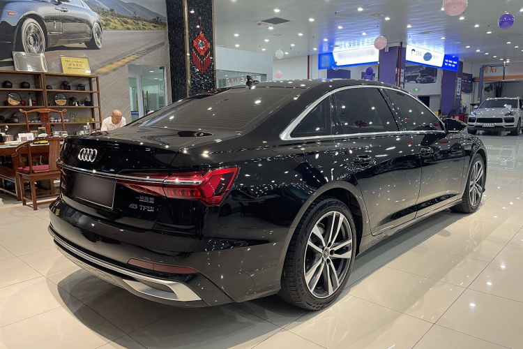 奥迪A6L 2023款 改款 40 TFSI 豪华动感型车身外观6005