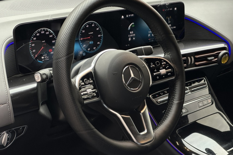 奔驰EQC 2022款 EQC 350 4MATIC中控内饰7002