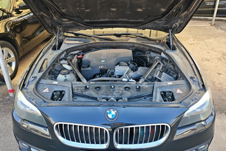 宝马5系 2014款 525Li 领先型机舱底盘24