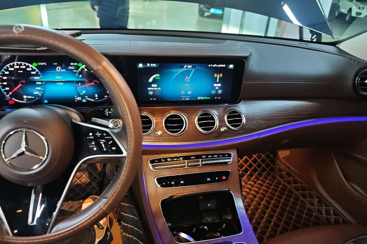 奔驰E级 2023款 E 260 L中控内饰7002