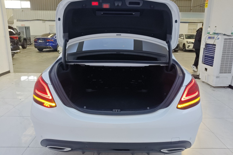 奔驰C级 2021款 C 260 L 运动星耀臻藏版机舱底盘23