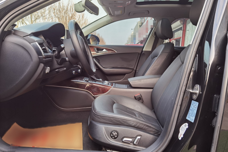 奥迪A6L 2017款 TFSI 舒适型中控内饰7002