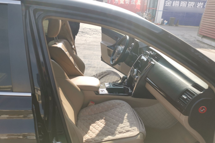 丰田 锐志 2010款 2.5S 风度菁华版局部细节9005