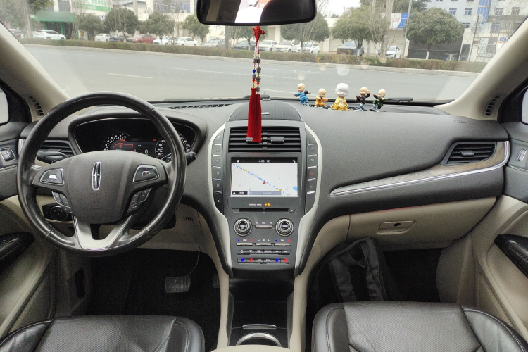 林肯MKC 2017款 2.0T 四驱尊雅版中控内饰12