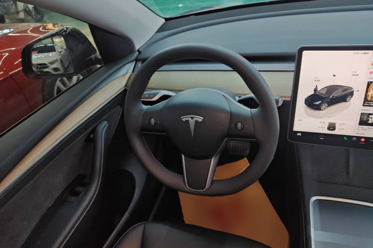 特斯拉 Model Y 2022款 改款 后轮驱动版中控内饰13