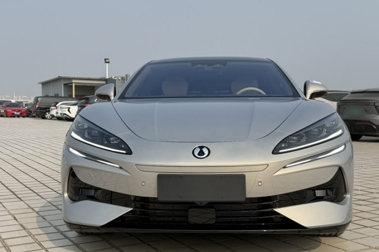 腾势Z9GT 2024款 1100四驱Max版车身外观6002