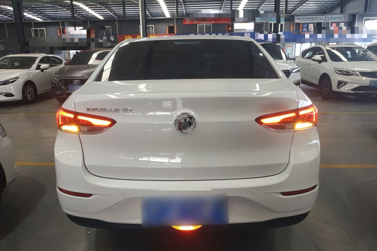 别克 英朗 2021款 1.3T 自动轻混动精英型车身外观6