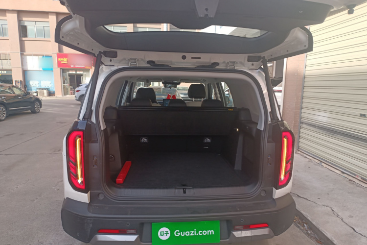 北京BJ30 2024款 1.5T 魔核电驱进阶版机舱底盘23