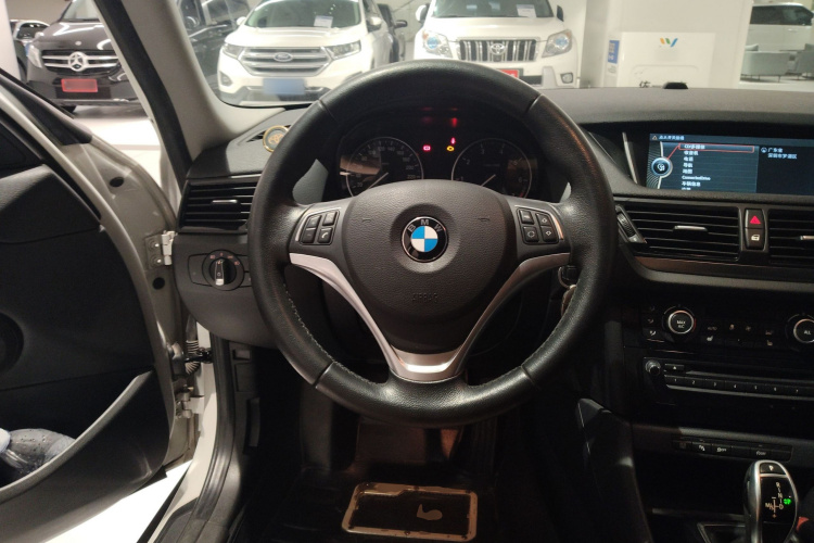 宝马X1 2015款 sDrive18i 领先晋级版中控内饰13