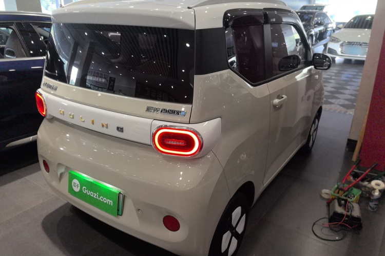 五菱汽车 宏光MINIEV 2024款 第三代 215km 进阶版车身外观7