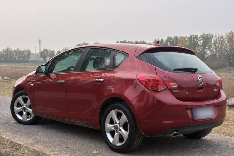 别克 英朗 2013款 XT 1.6T 自动时尚运动版车身外观6004