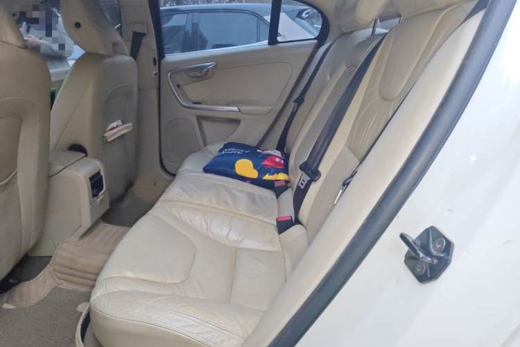 沃尔沃S60(进口) 2012款 1.6T DRIVe 舒适版中控内饰7004