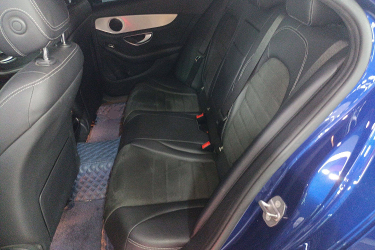 奔驰C级 2020款 C 260 运动版中控内饰21