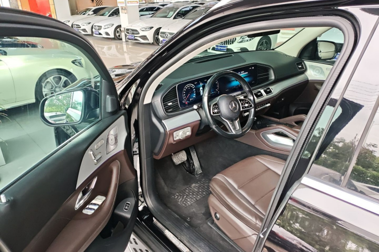 奔驰GLE 2021款 GLE 450 4MATIC 动感型中控内饰7003