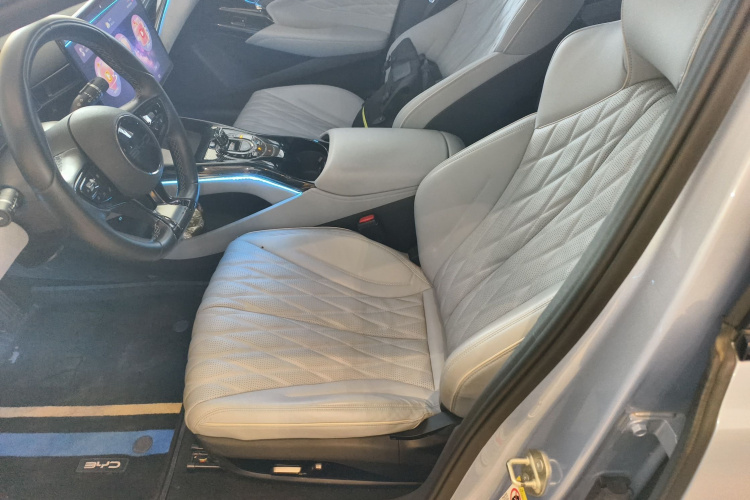 比亚迪 海豹 2023款 冠军版 550km 精英型中控内饰19