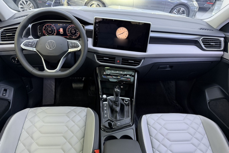 大众 探岳 2025款 众享款 300TSI中控内饰7001