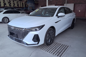 奇瑞 风云A8 2025款 70km 标准型