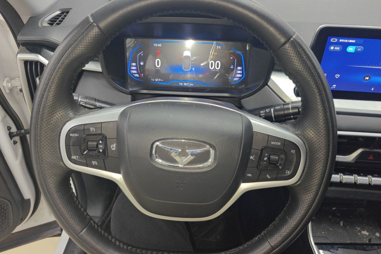 凯翼 炫界Pro 2021款 1.5L 手动劲酷版中控内饰13