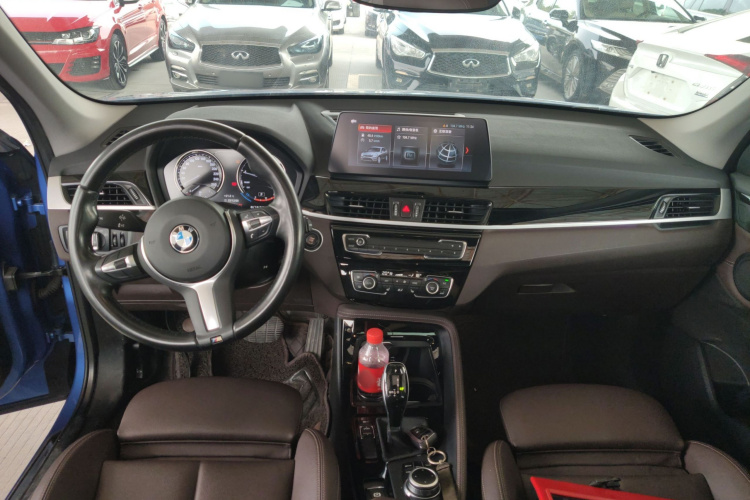 宝马X1 2020款 sDrive20Li 尊享型中控内饰12