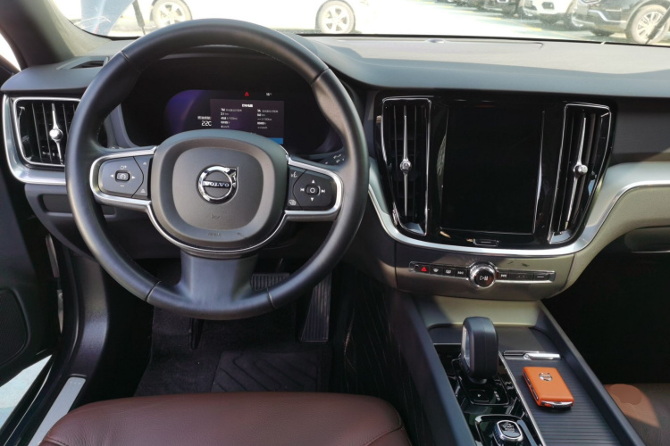 沃尔沃S60 2023款 B4 智逸豪华版中控内饰12