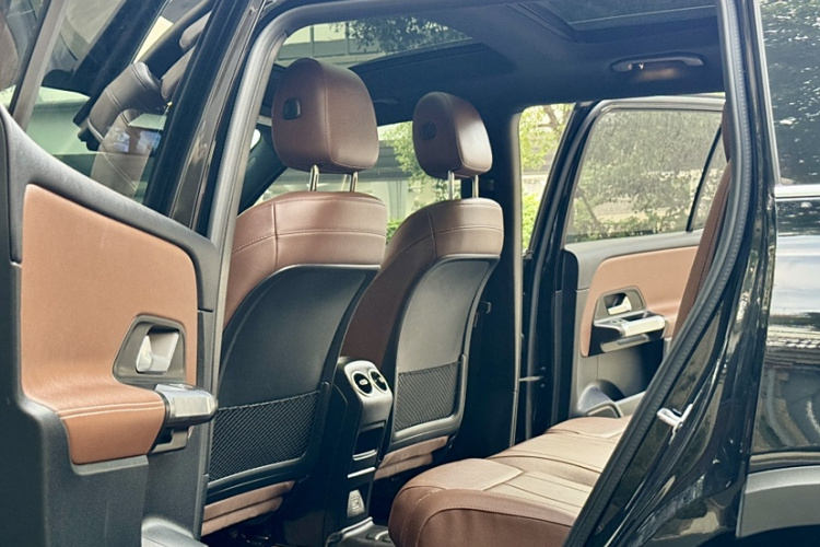 奔驰GLB 2021款 GLB 200 时尚型中控内饰7006