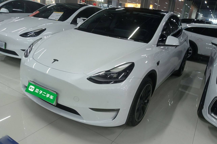 特斯拉 Model Y 2021款 标准续航后驱版车身外观1