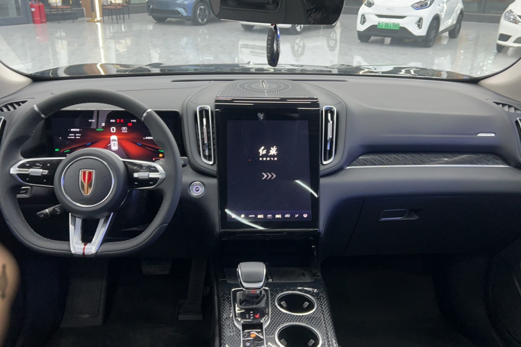 红旗HS3 PHEV 2024款 PHEV 115km 劲为版中控内饰7003