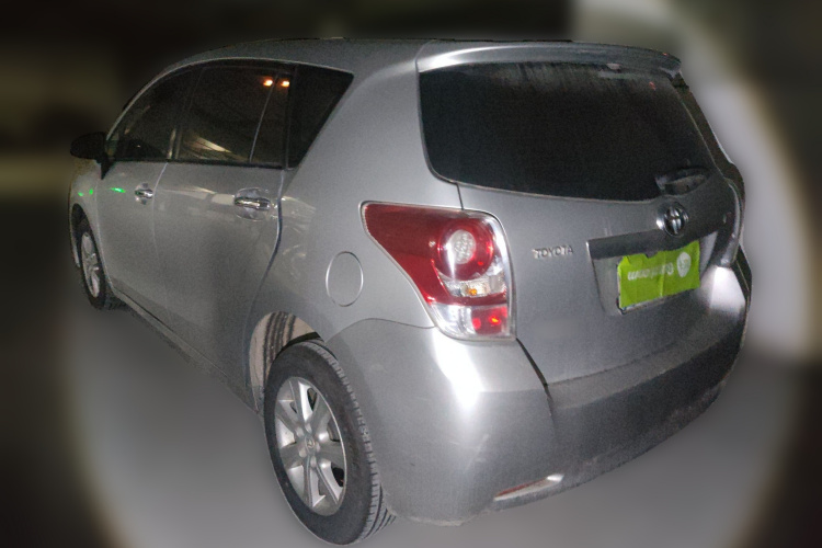 丰田 逸致 2014款 星耀 180E CVT精英版车身外观5